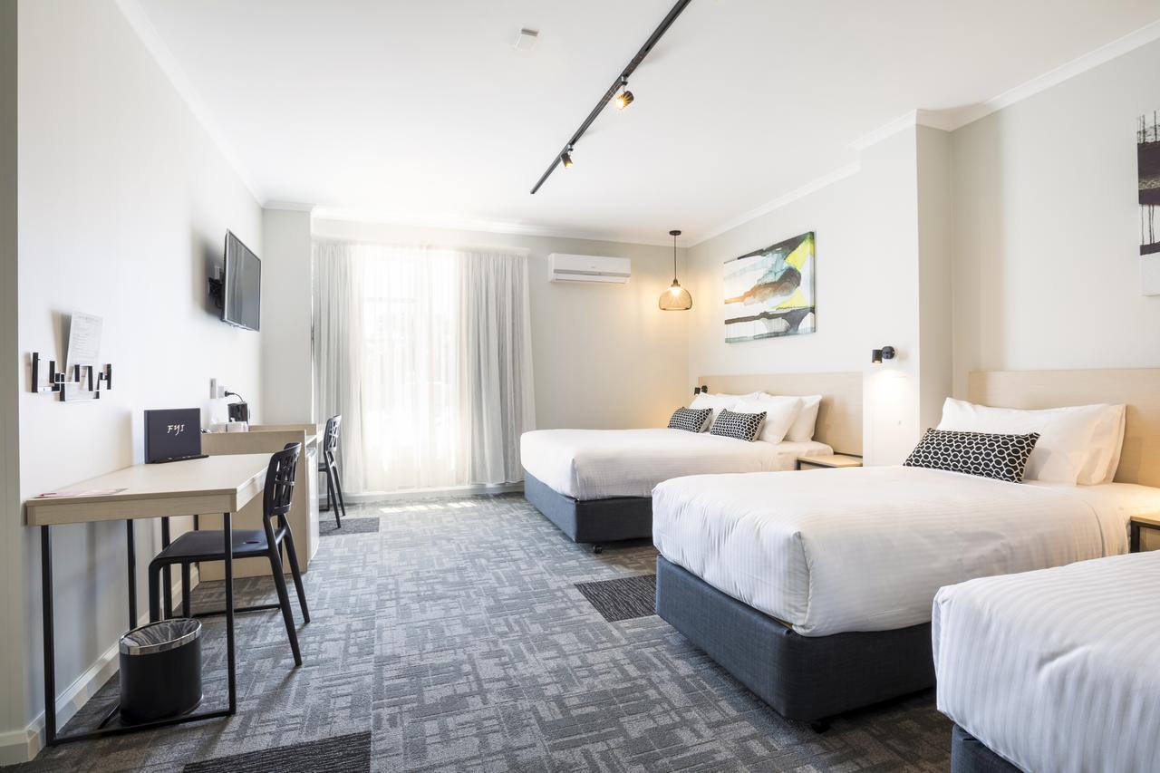 ฟินส์บิวรี โฮเทล Hotel แอดิเลด ภายนอก รูปภาพ