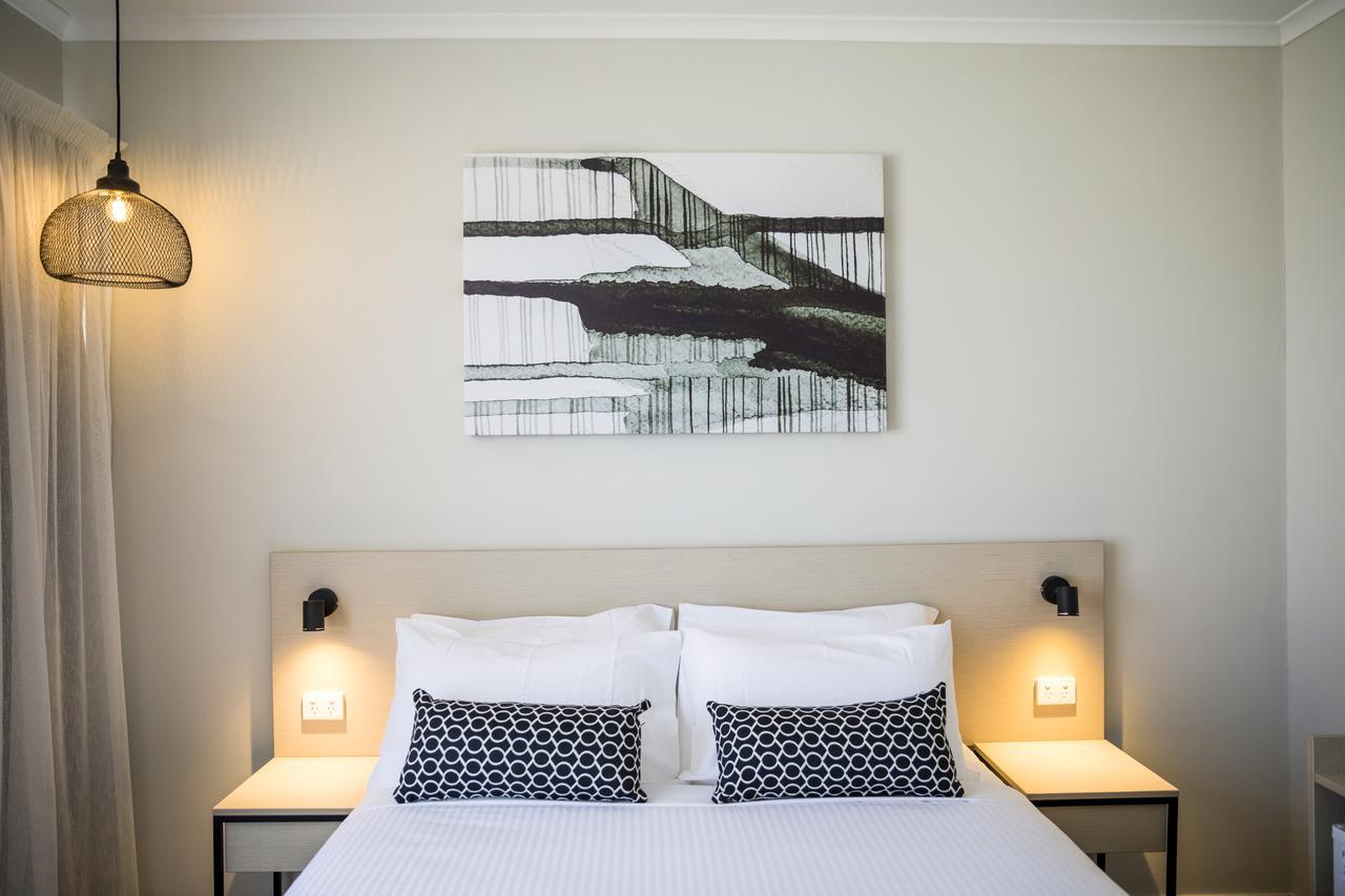 ฟินส์บิวรี โฮเทล Hotel แอดิเลด ภายนอก รูปภาพ