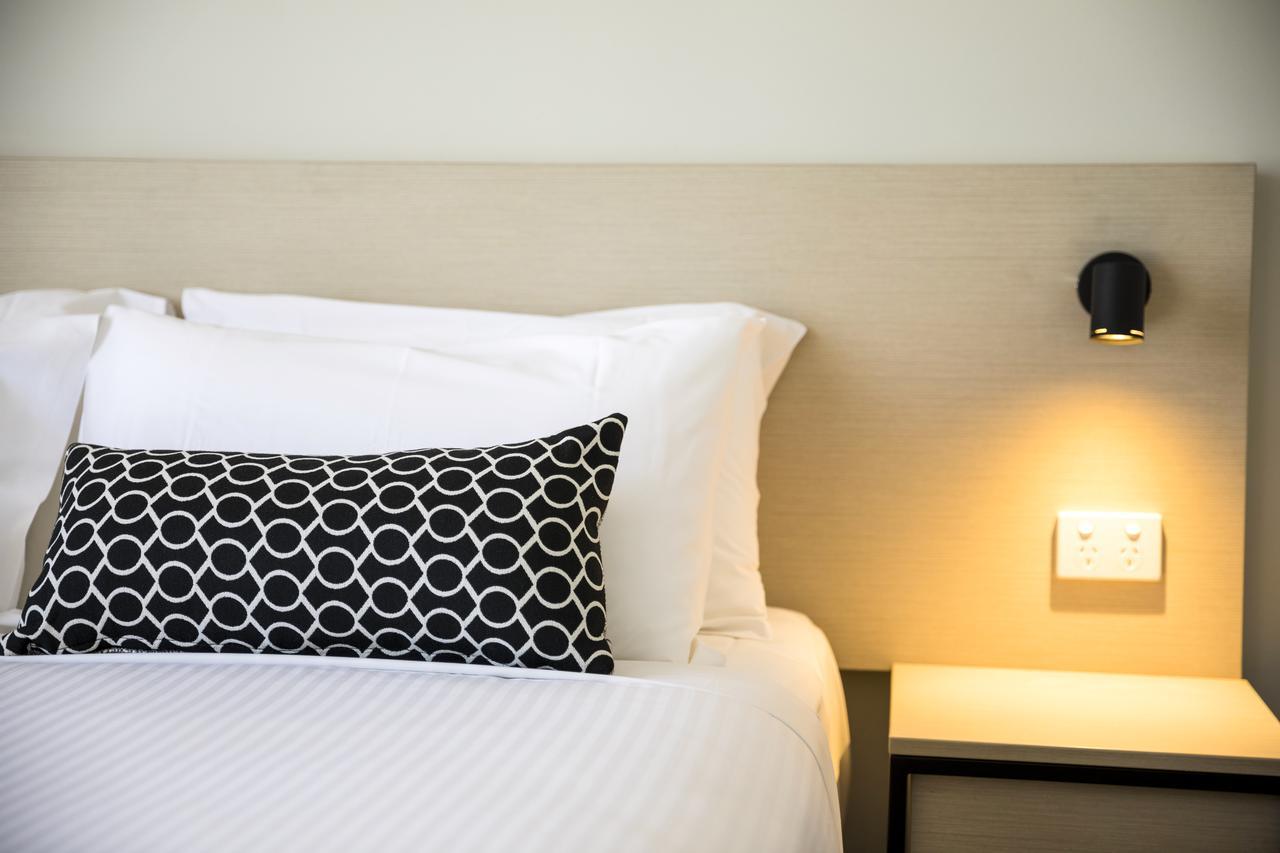 ฟินส์บิวรี โฮเทล Hotel แอดิเลด ภายนอก รูปภาพ